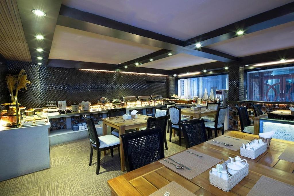 The White Hotel 8A Thai Van Lung Πόλη Χο Τσι Μινχ Εξωτερικό φωτογραφία
